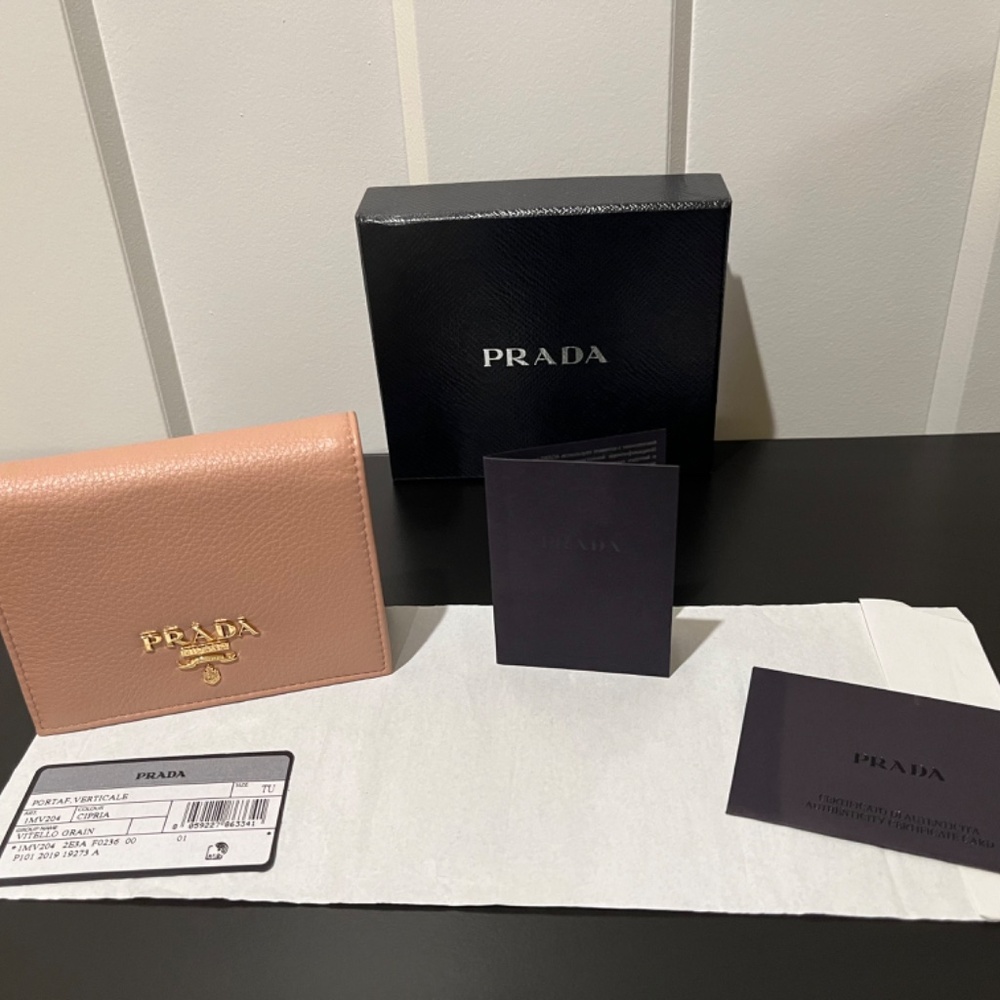 NWOT PRADA Saffiano Leather Wallet - Picture 2 of 6